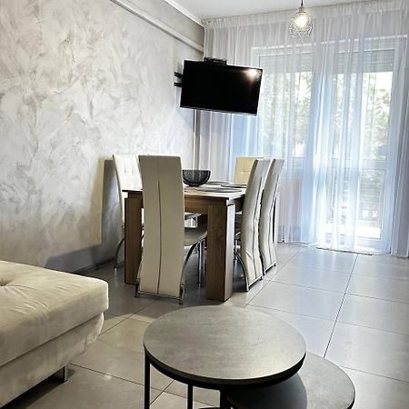 Sunhouse Apartman Hajduszoboszlo Bagian luar foto