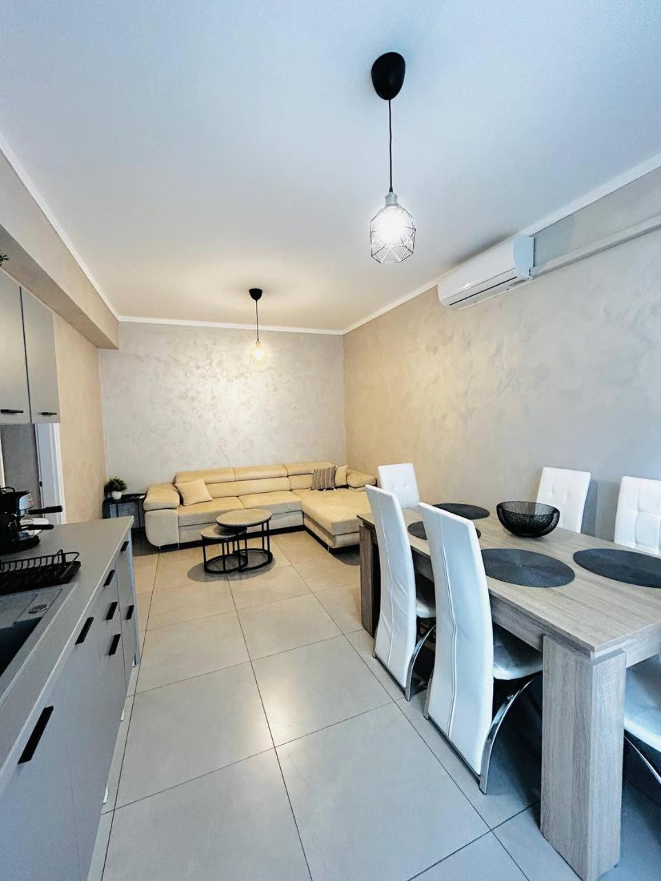 Sunhouse Apartman Hajduszoboszlo Bagian luar foto