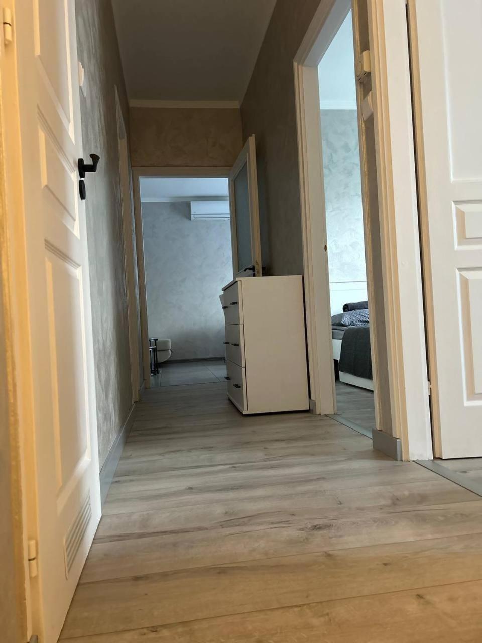 Sunhouse Apartman Hajduszoboszlo Bagian luar foto
